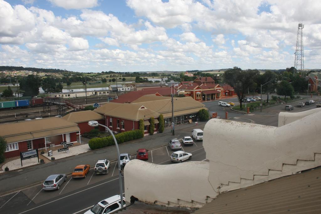 Alpine Heritage Motel Goulburn Buitenkant foto