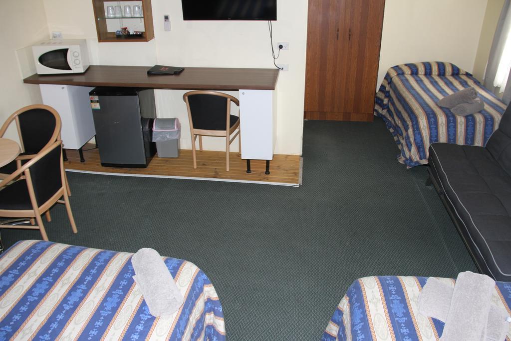 Alpine Heritage Motel Goulburn Buitenkant foto