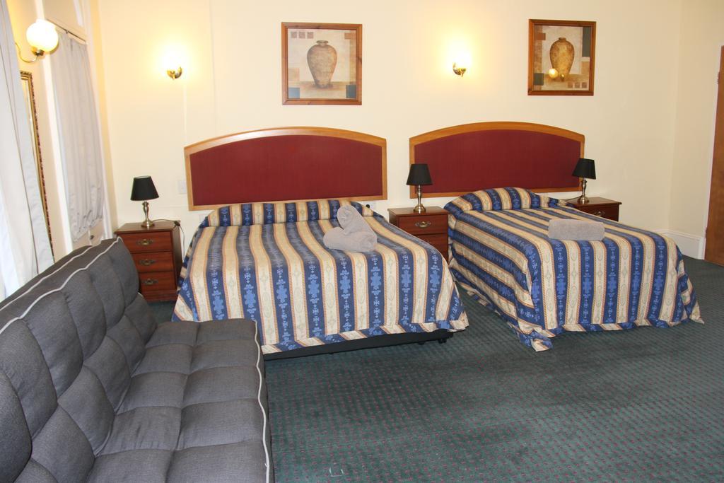 Alpine Heritage Motel Goulburn Buitenkant foto