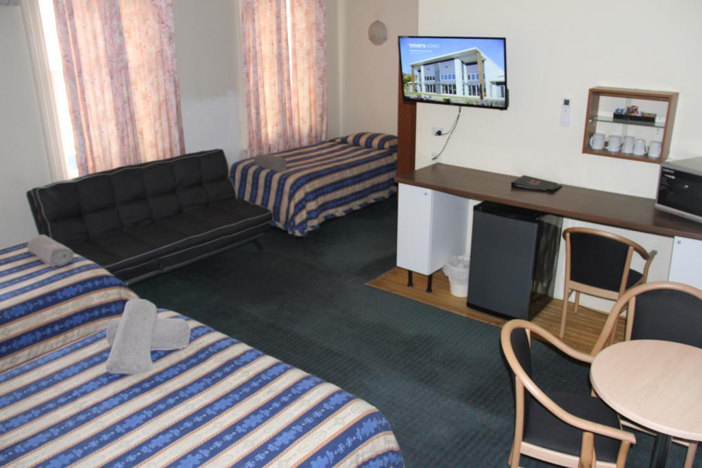 Alpine Heritage Motel Goulburn Buitenkant foto