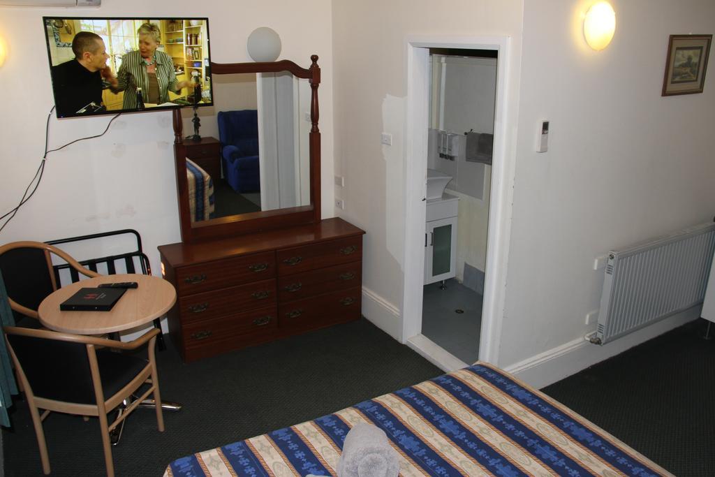 Alpine Heritage Motel Goulburn Buitenkant foto