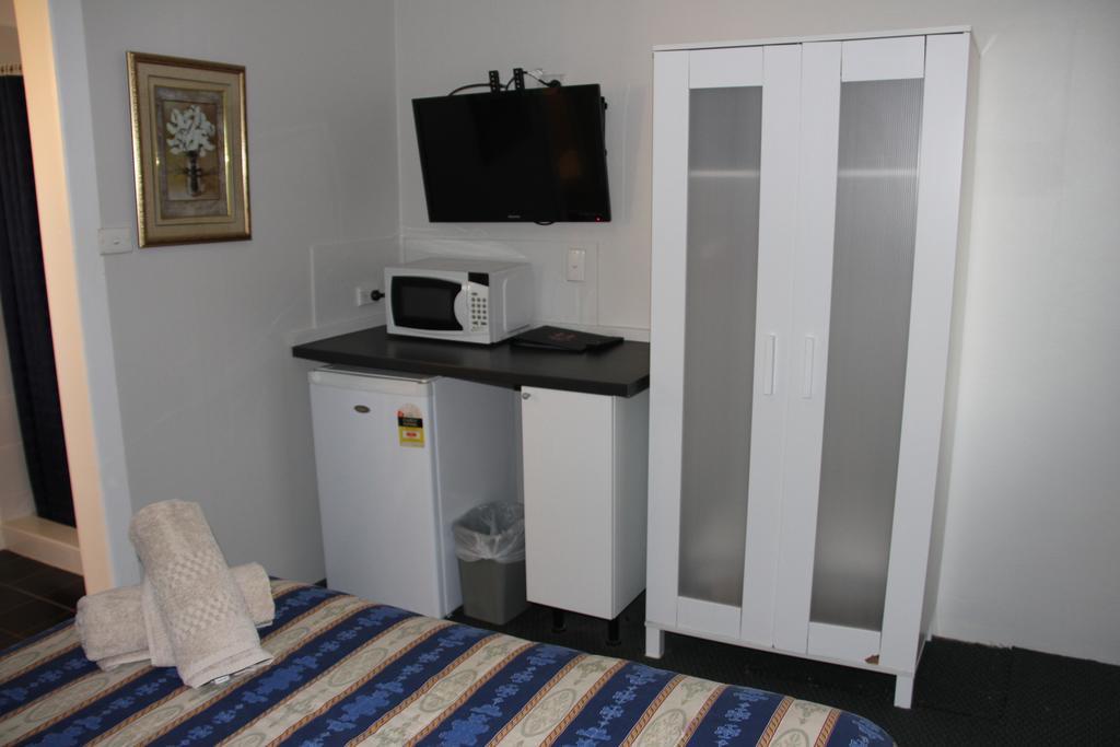 Alpine Heritage Motel Goulburn Buitenkant foto