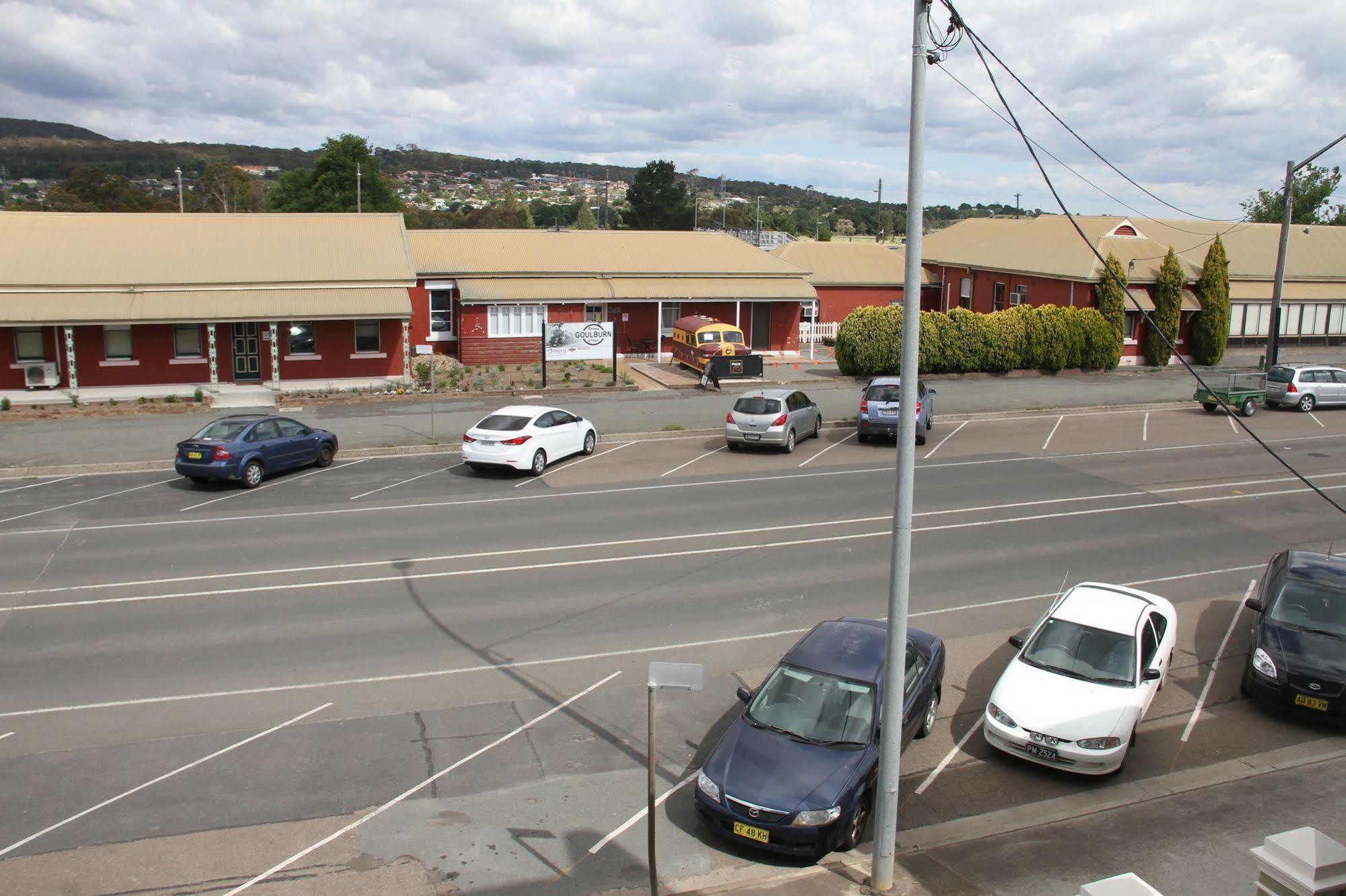 Alpine Heritage Motel Goulburn Buitenkant foto