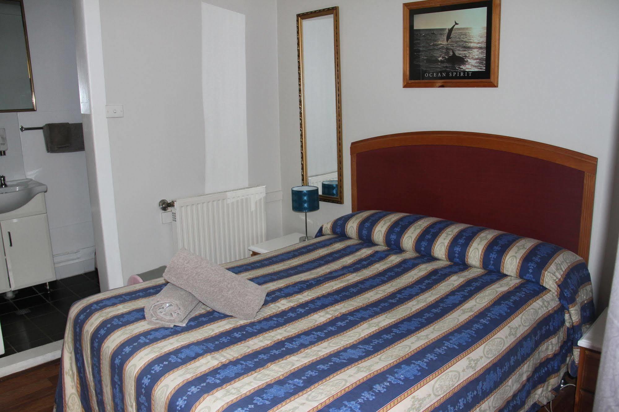 Alpine Heritage Motel Goulburn Buitenkant foto