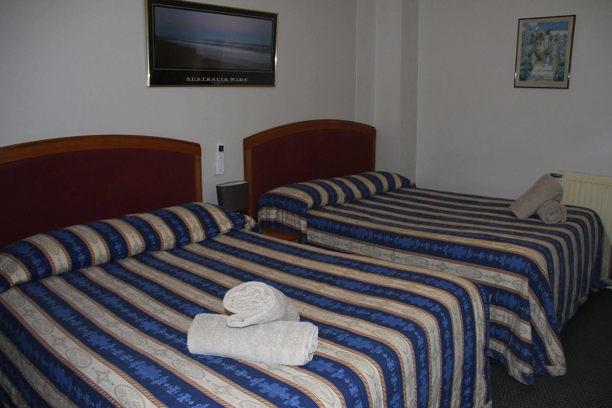 Alpine Heritage Motel Goulburn Buitenkant foto